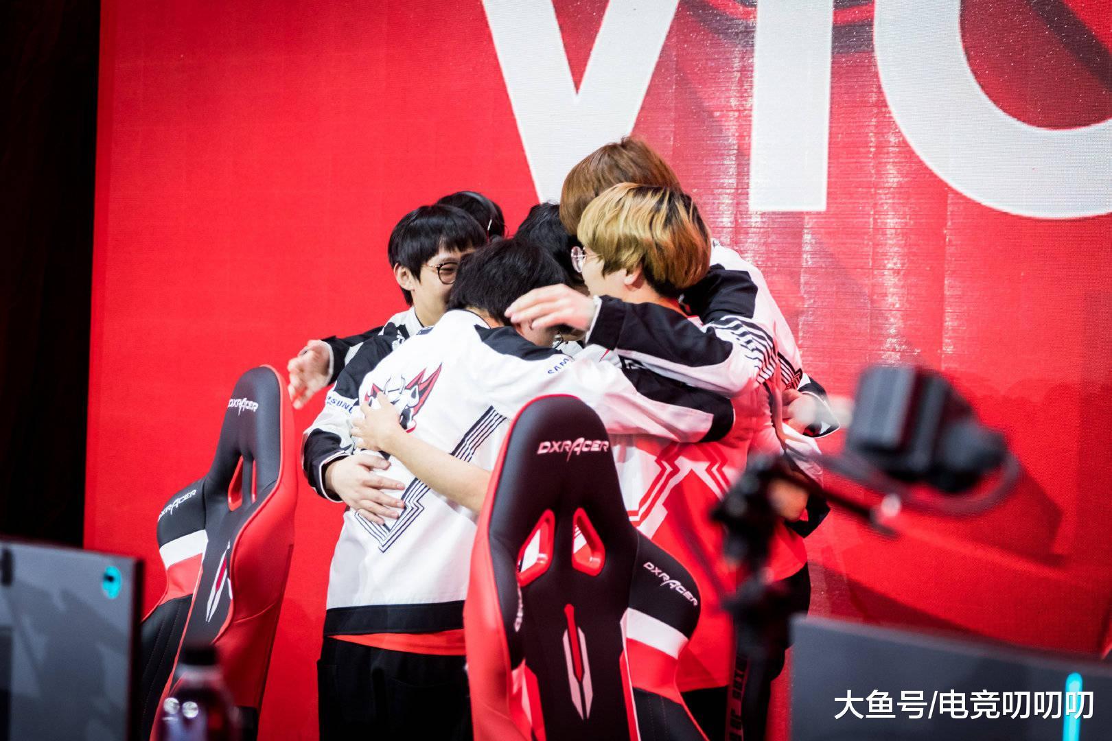  比赛局势复杂引爆全场！，内马尔意外战胜RNG全场沸腾不已