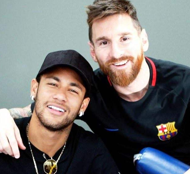  比赛局势复杂引爆全场！，内马尔意外战胜RNG全场沸腾不已