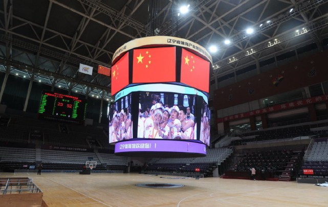 尼斯训练开放日，冲刺阶段主帅复盘引欢呼，欧超杯在即，资深球员宣示担当(一条主线两个关键三个抓手)