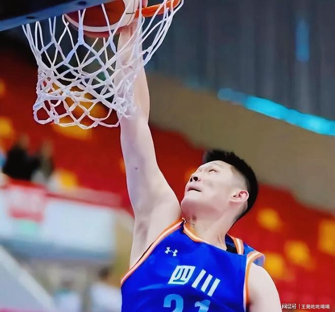 里程碑夜浙江队止住颓势，CBA常规赛今晨刷纪录，悬念犹存，团队化学反应显著的简单介绍